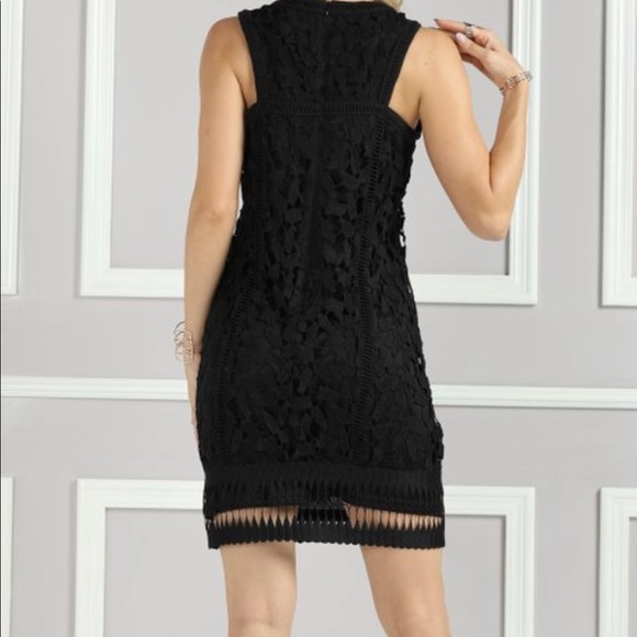 Suzanne Betro Crochet Black Dress size:L - Picture 3 of 7